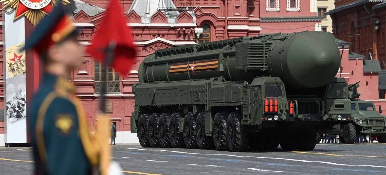 Ядерная ракета на Красной площади ядерное оружие, ракета, россия