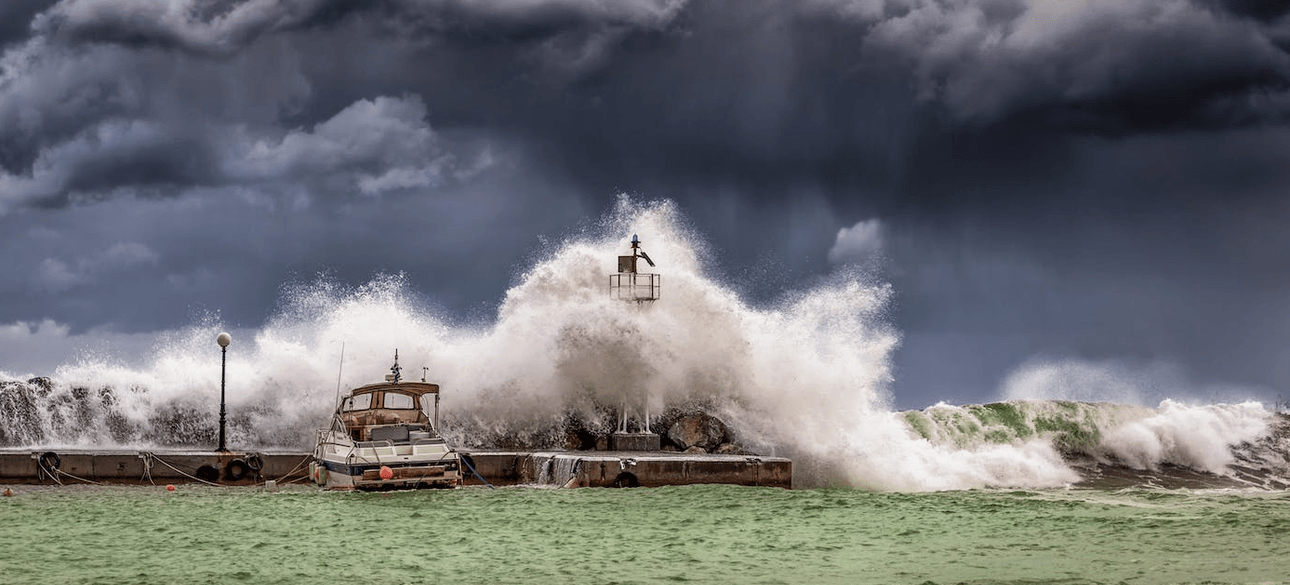 Наближається шторм небаченої сили...