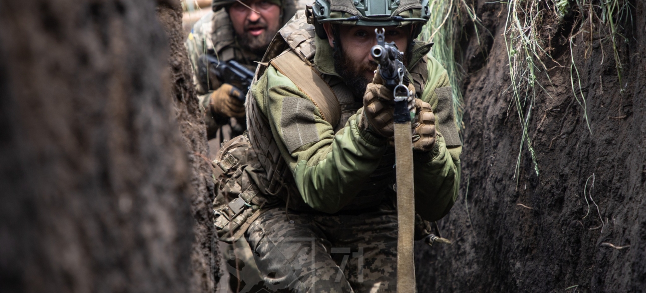 Der Militäranalytiker Konstantin Mochoden beschreibt die Situation an der neuen ...