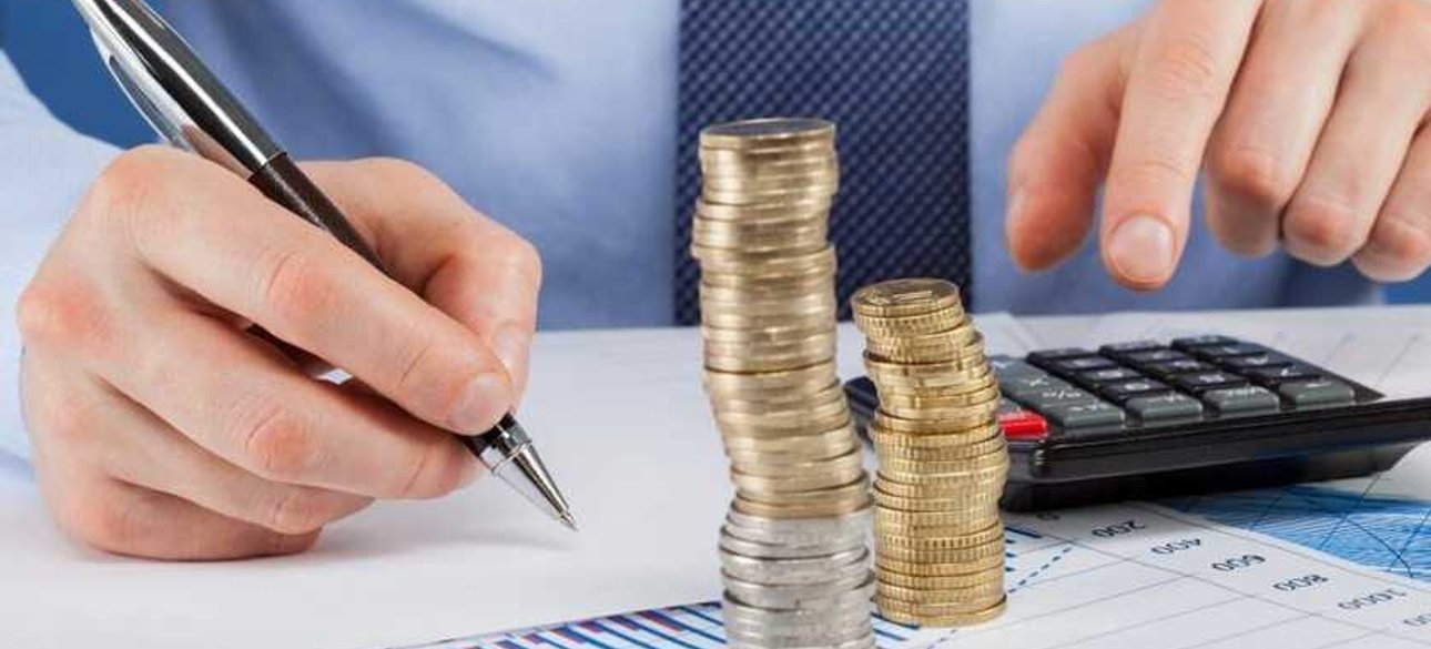 фінанси України