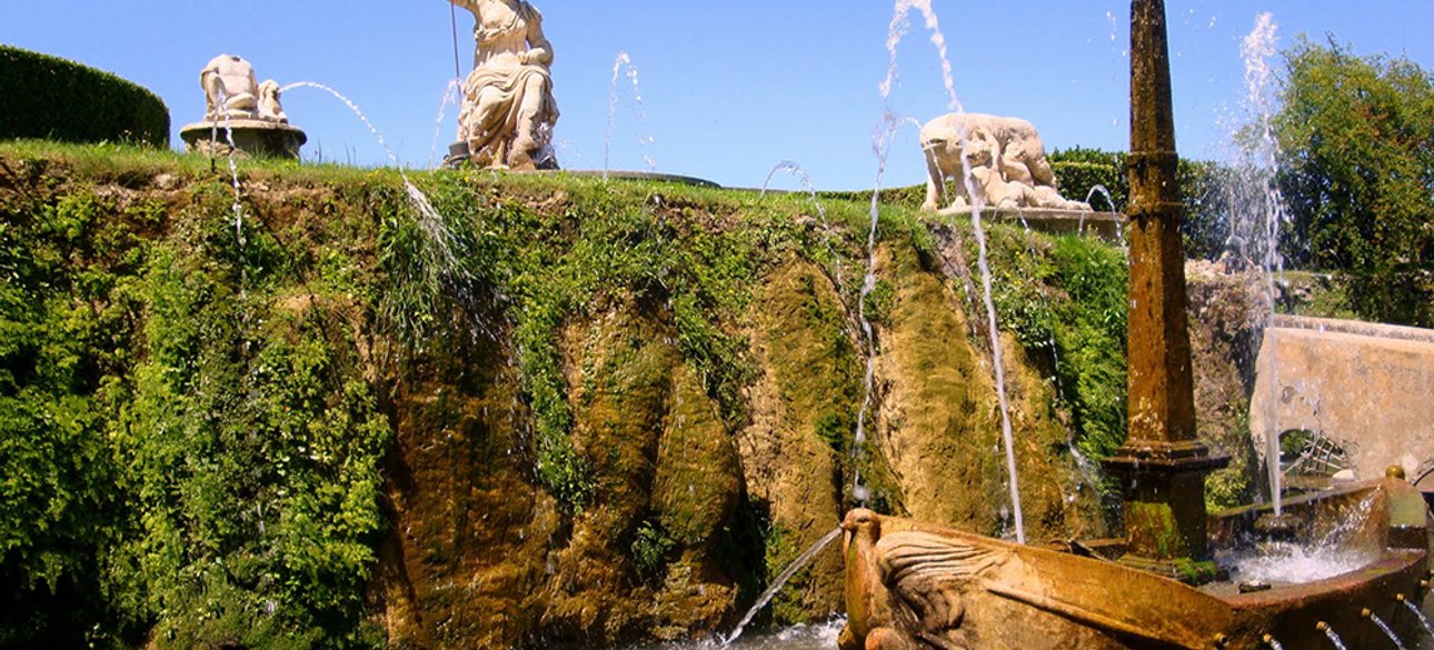 Фонтан La-Rometta в парке виллы д'Эсте в Тиволи