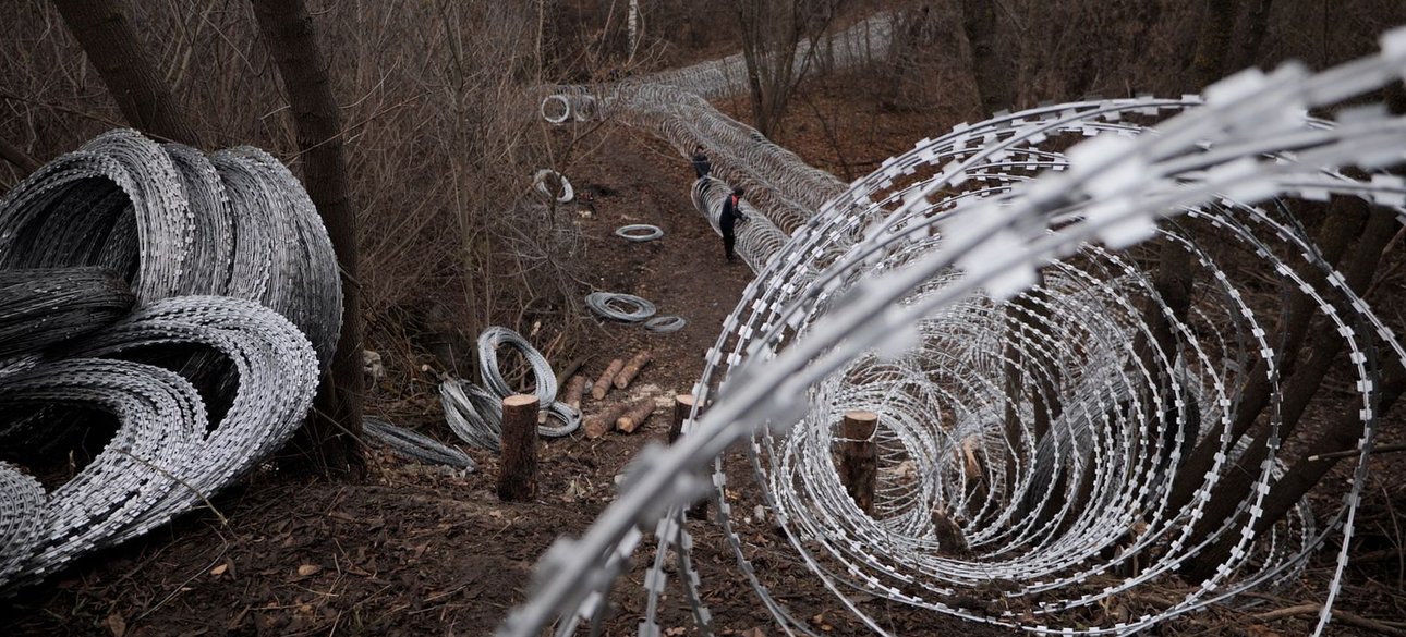Лінія оборони з колючого дроту