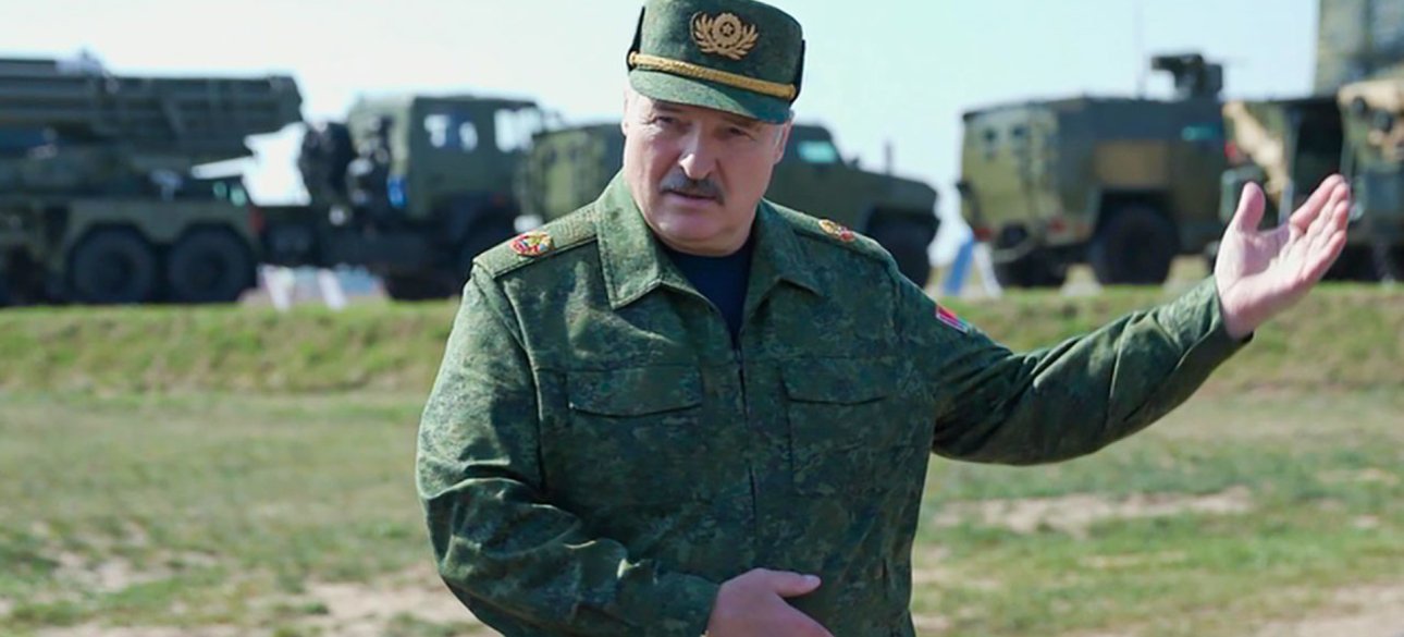 Лукашенко в военной форме лукашенко, беларусь, война