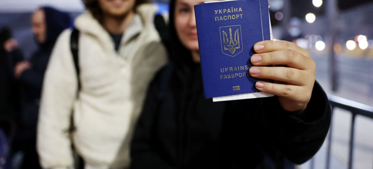 беженцы, паспорт, украинский паспорт, война