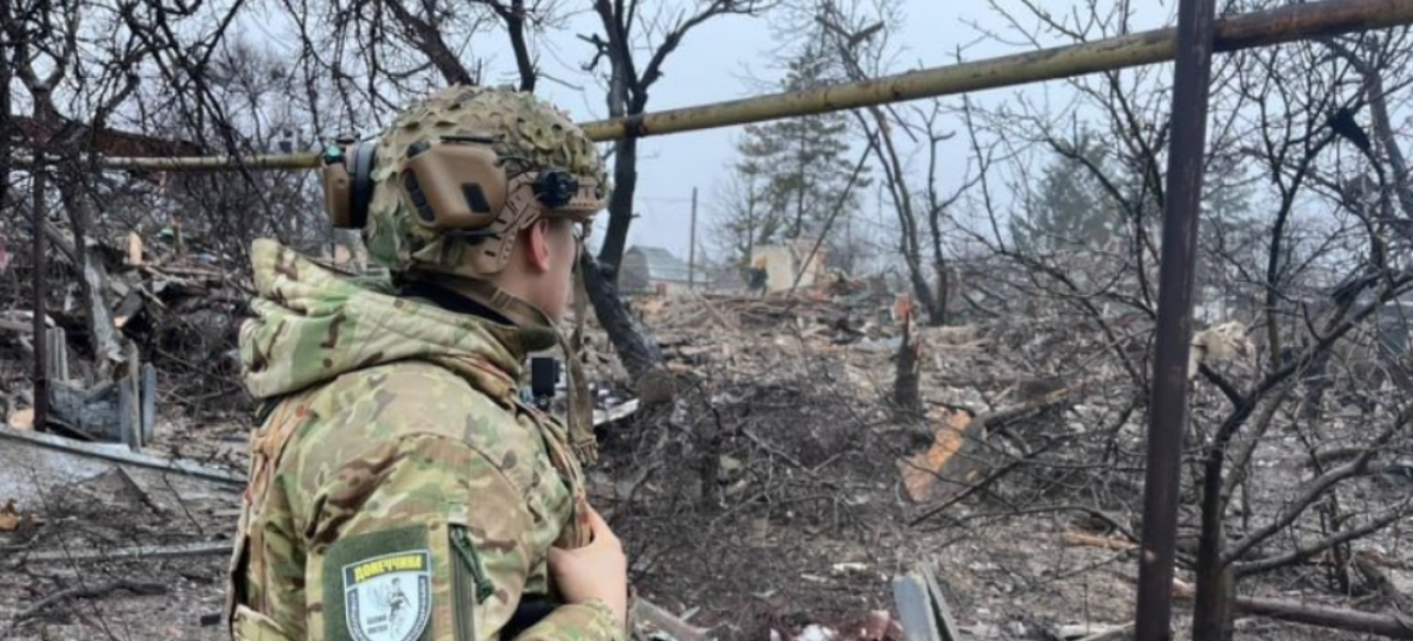 Ruská ofenzíva v Donbassu je jasně zdůrazněna ve směru Kurakhiv. Vojenská koresp...