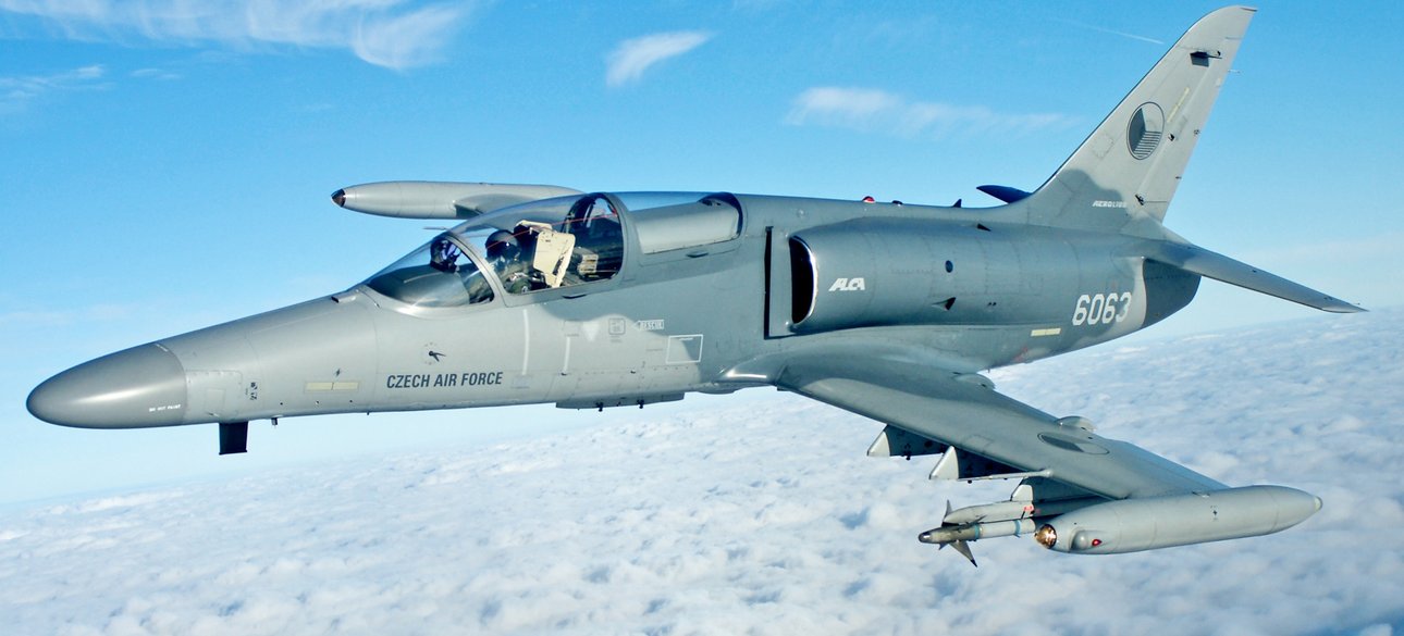 L-159 Навчальний винищувач Чехії L-159