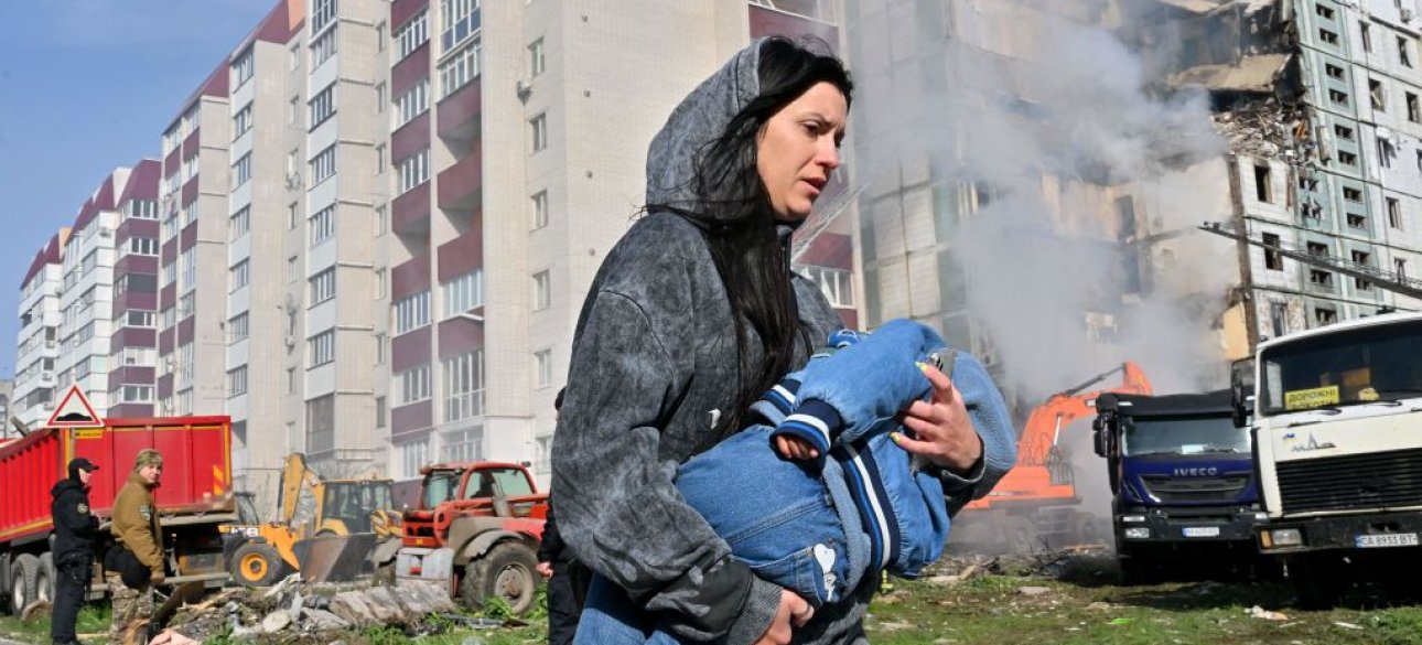 Au cours des deux prochains mois de bombardements des villes ukrainiennes, il es...