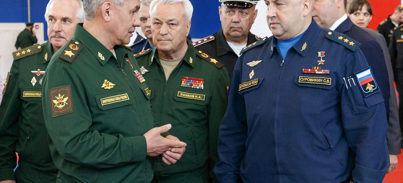 Сергей Шойгу Сергей Суровикин, ВС РФ оставили Херсон