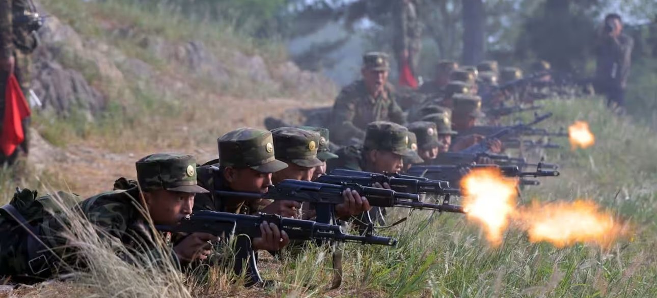 Армия КНДР Солдаты КНДР на учениях