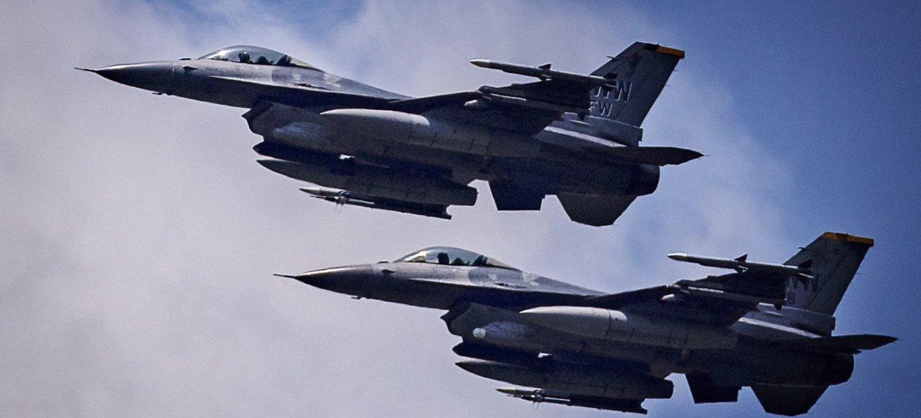 Истребители, F-16