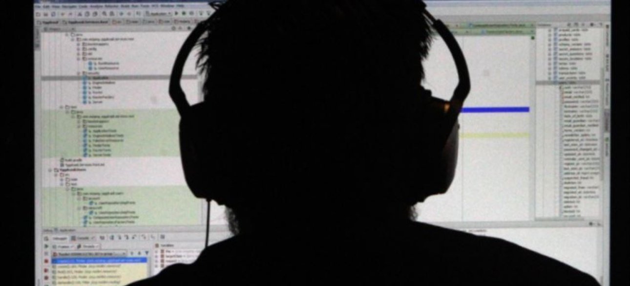 наушники, прослушивание, компромат