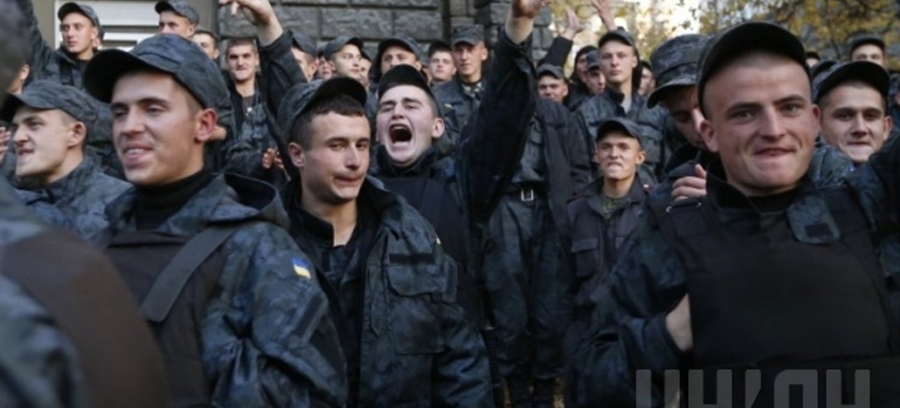 Пикет возле АП 13 октября / Фото:УНИАН