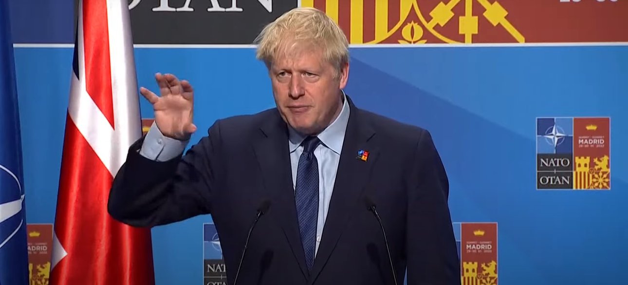 Не только консерваторы, но и лейбористы хотят, чтобы Борис Джонсон ушел с поста премьера Великобритании