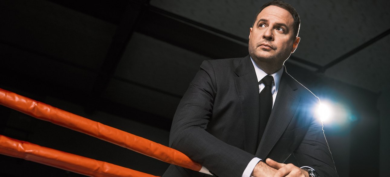 Андрій Єрмак Андрій Єрмак біля боксерського рингу