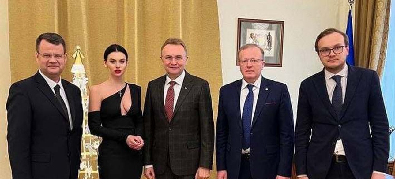 игорь гарбарук, кристина тишкун, андрей садовый, скандал в львовской мэрии, минобразования скандал