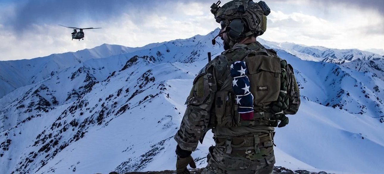 Спецназ США проводит операцию в горах