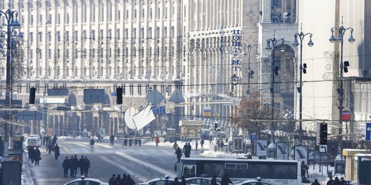 Фото: UNIAN/В Киеве из-за ожидаемой угрозы терактов перекрыли движение на Крещатике, 15 ноября 2016