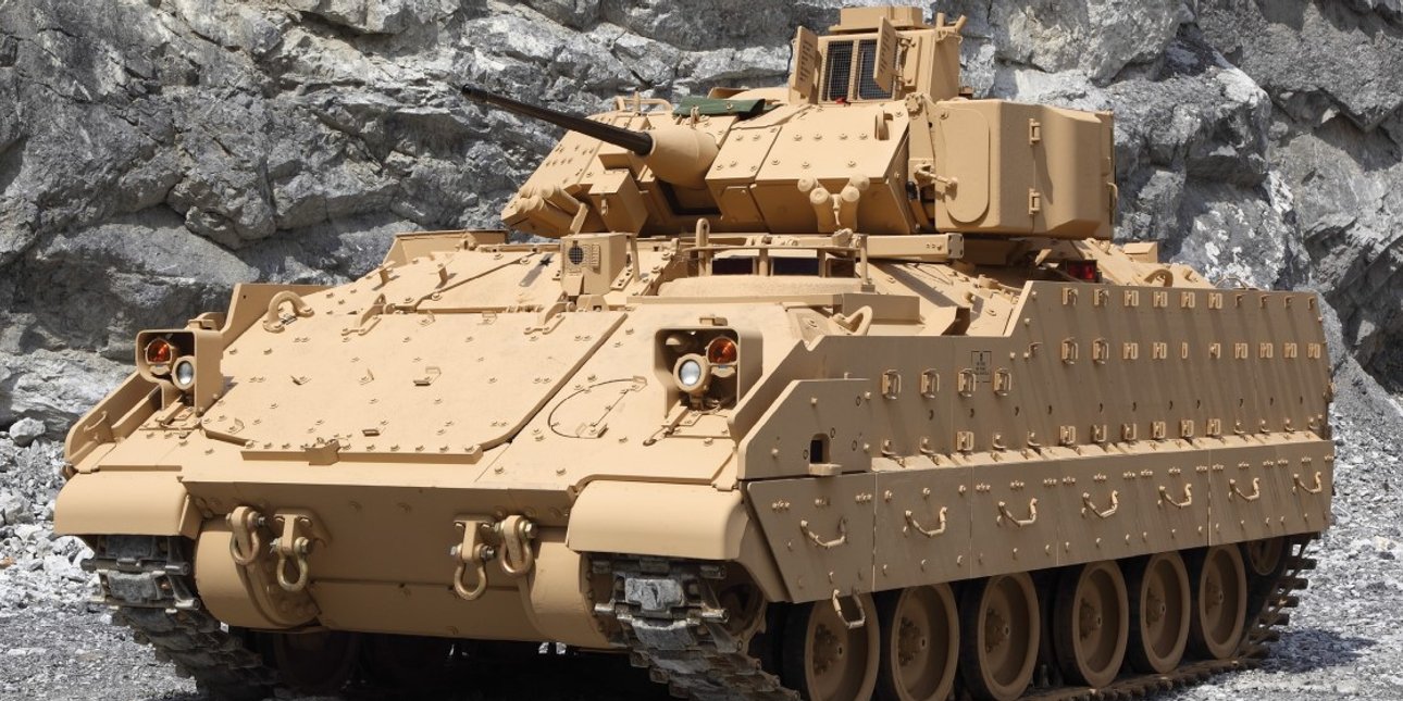 M2 Bradley, БМП, американський броньовик
