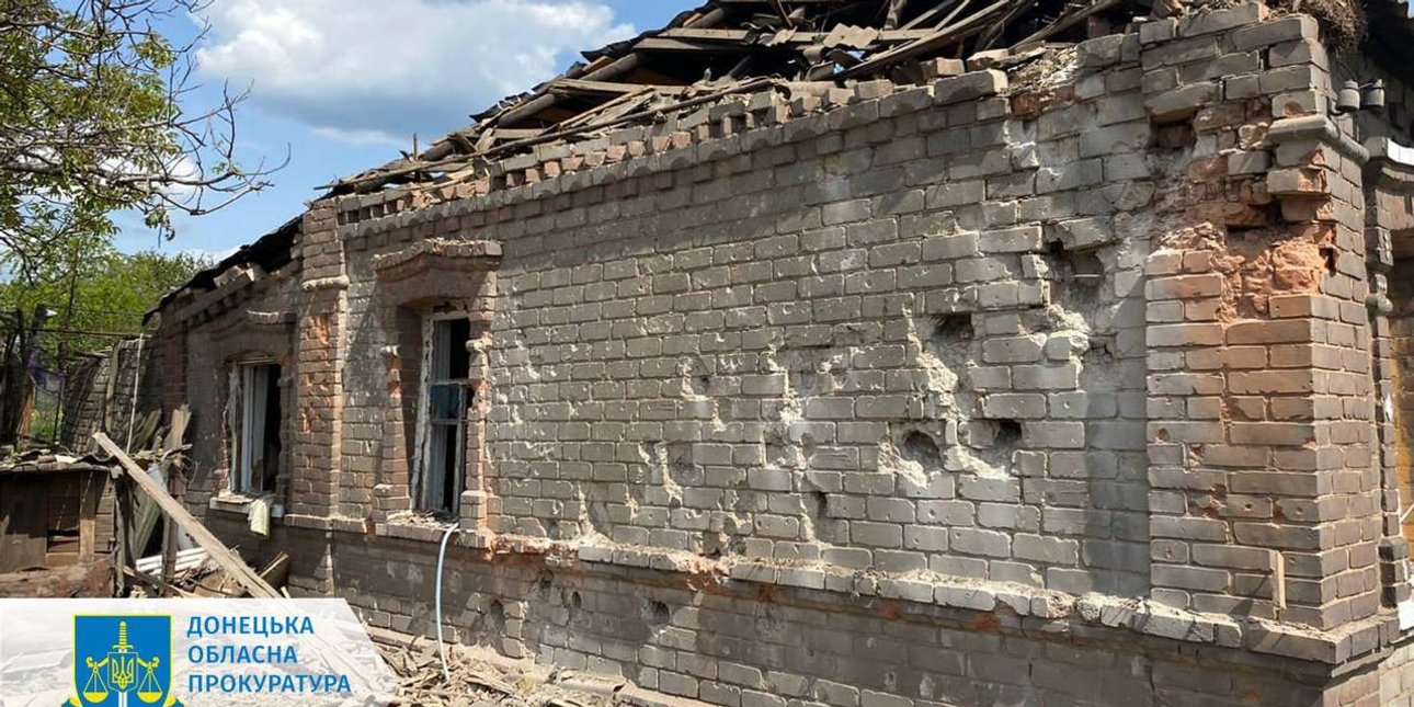 Дом в Константиновке, поврежденный в результате обстрела