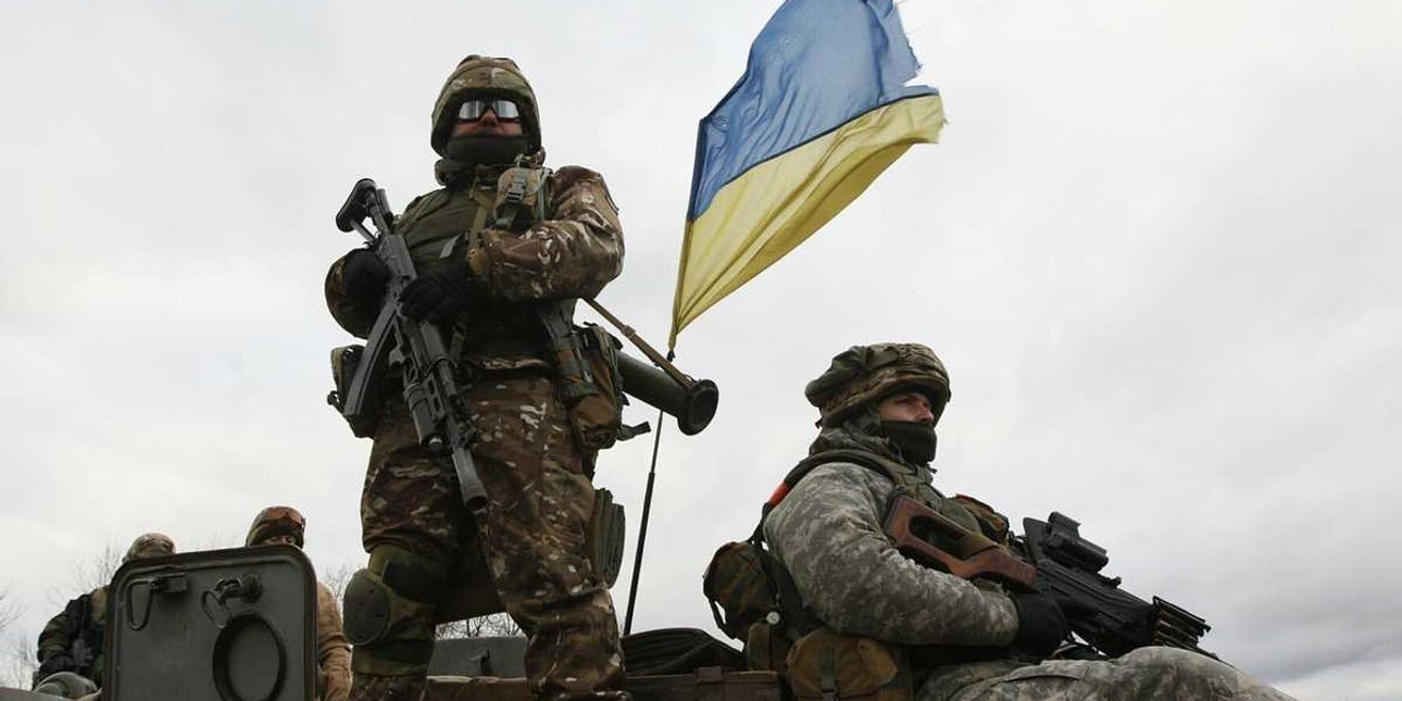 Военные, украинцы, флаг Украины, оружие