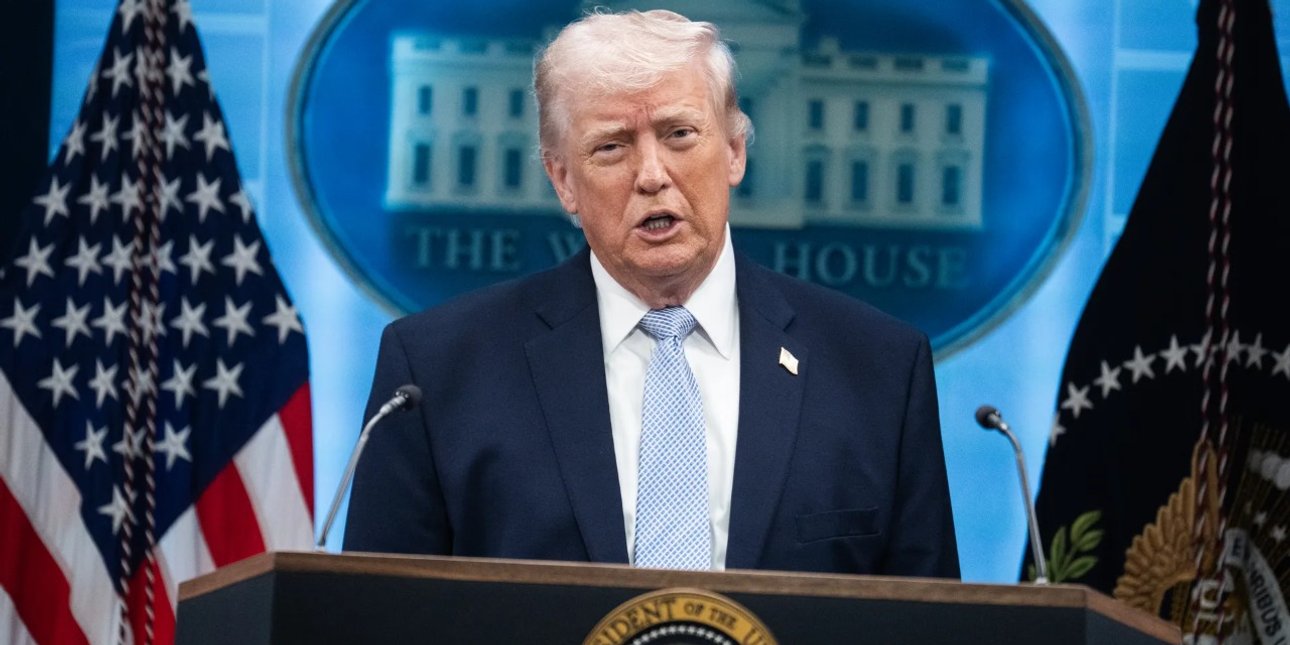 Трамп объявляет о продлении перемирия в Иране