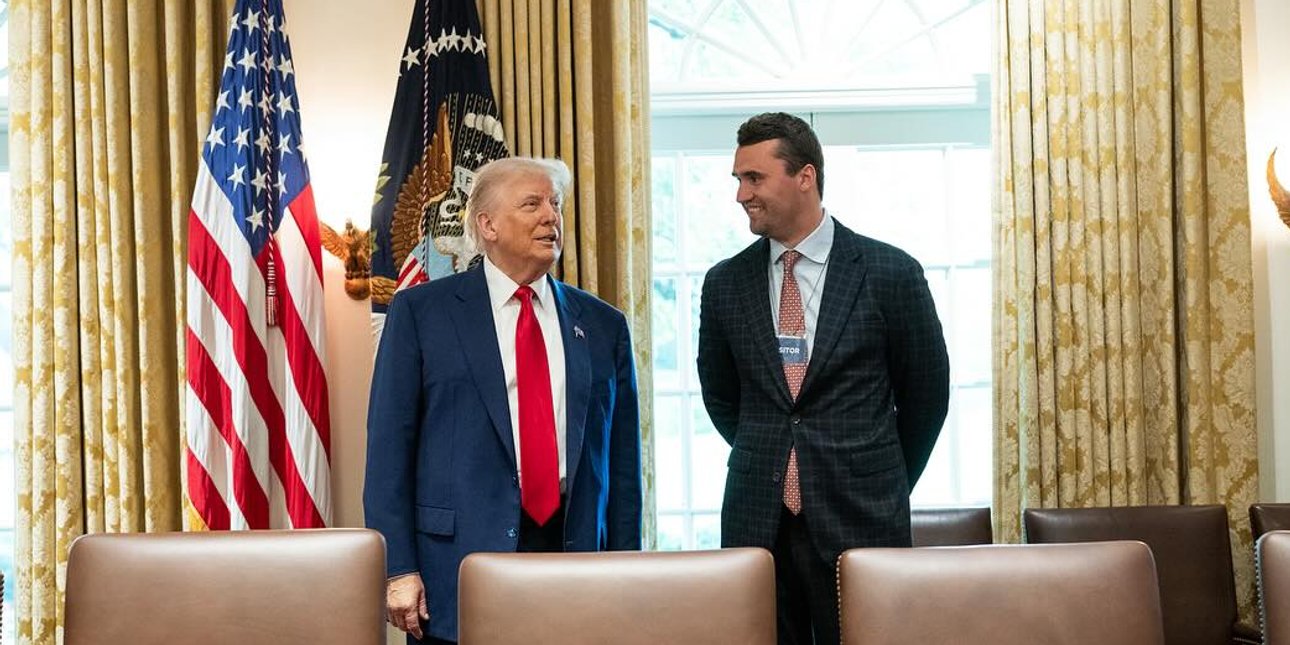 Дональд Трамп и Чарли Кирк в Белом доме