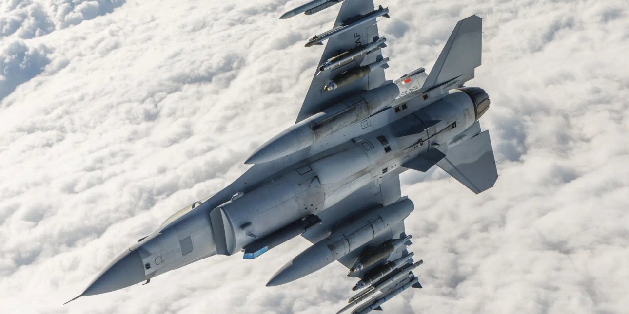 F-16, самолет