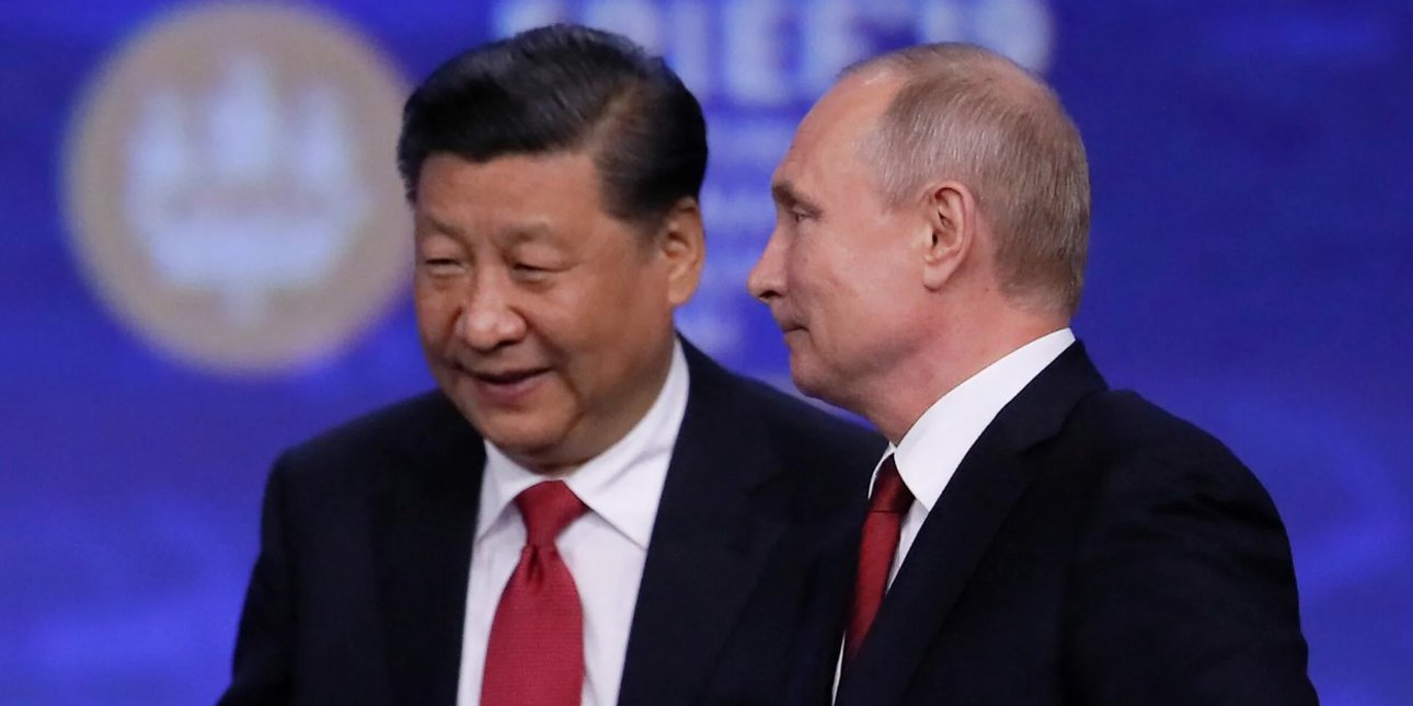 Путiн та Сi Сі Цзіньпін і Путін обговорюють важливе питання