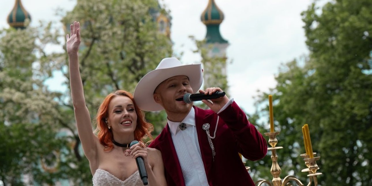 Елена Тополя и Vlad Darwin представили свою новую совместную работу