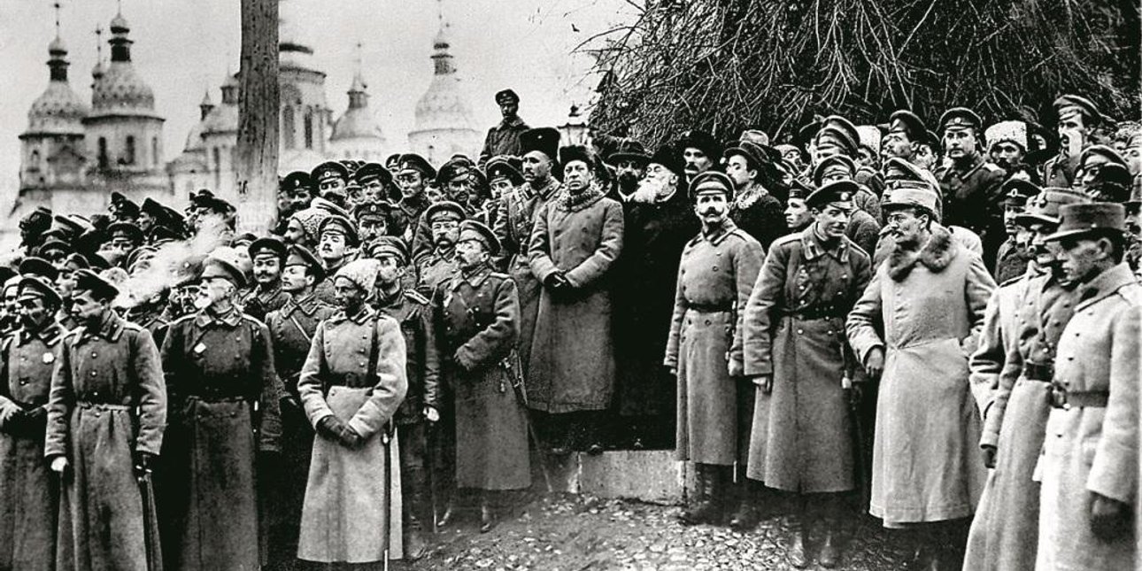 Одной из главных причин поражения УНР стала атаманщина, разрушившая не только украинское войско, но и госаппарат