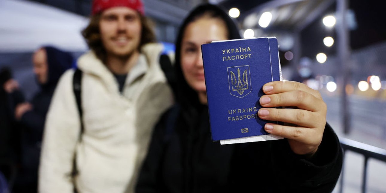 позбавлення громадянства України, Мар'яна Безугла, пропозиція Мар'яни Безуглої, українські громадяни за кордоном, українці в Європі, чи повернуться українці з Європи