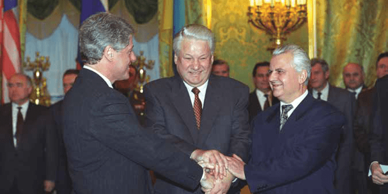 Клінтон, Єльцин і Кравчук підписали Будапештський меморандум