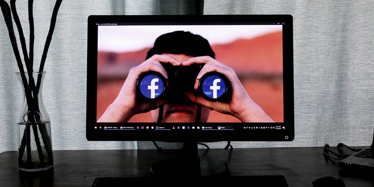 Facebook, компьютер, монитор