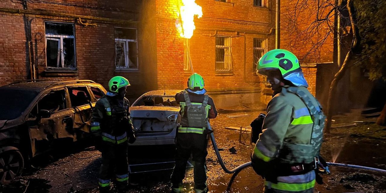Одно из попаданий БПЛА в жилой дом