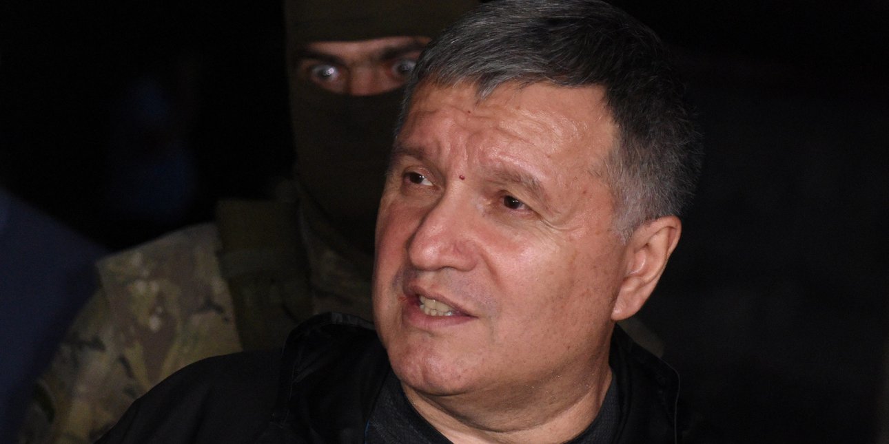 Арсен Аваков общается с журналистами