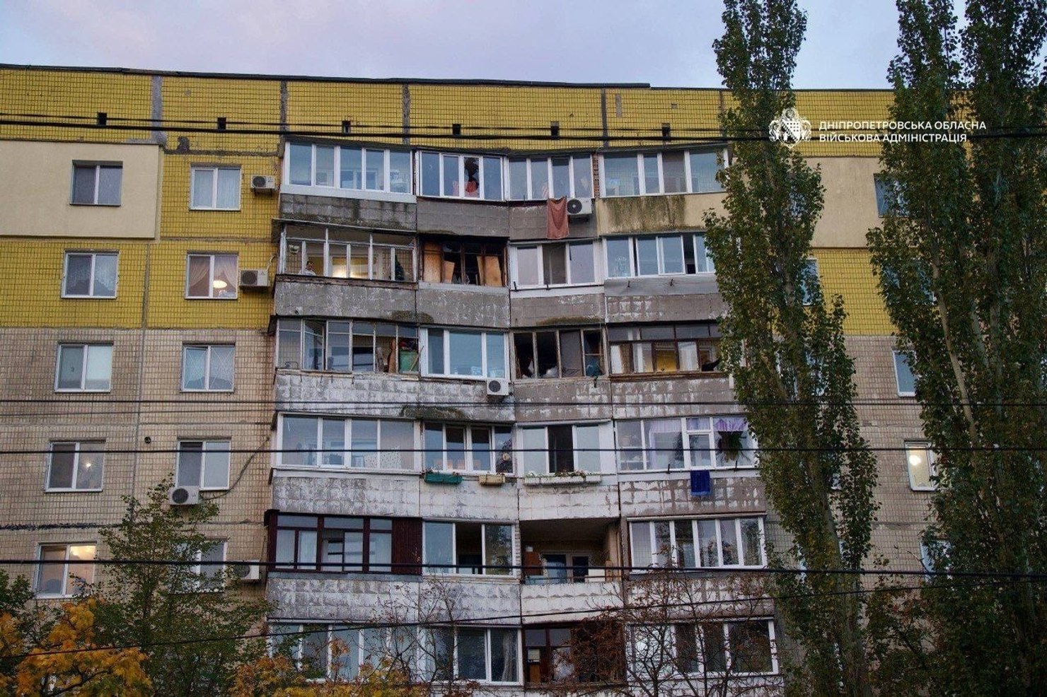 фото пошкодженого будинку у Дніпрі після удару РФ 13 жовтня