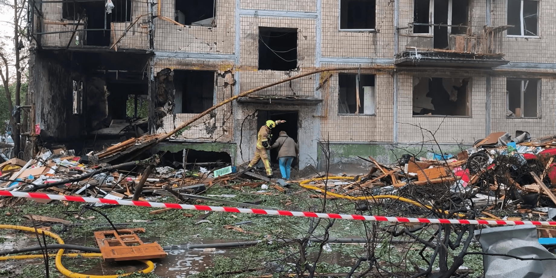 Врятувала ванна: подружжя з Києва дивом пережило ракетну атаку (відео)