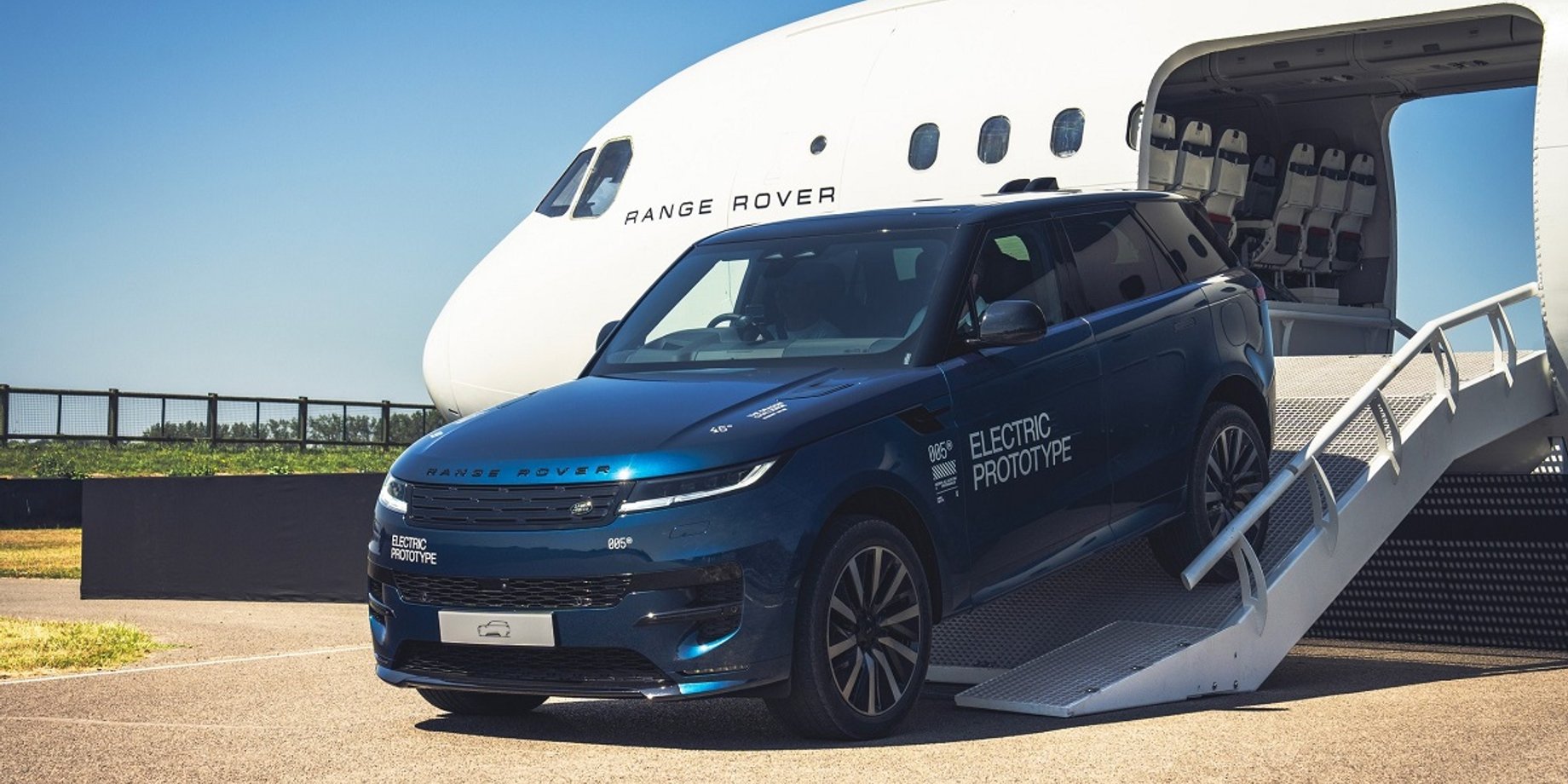 Land Rover показала середньорозмірний електричний кросовер Range Rover Sport Electric