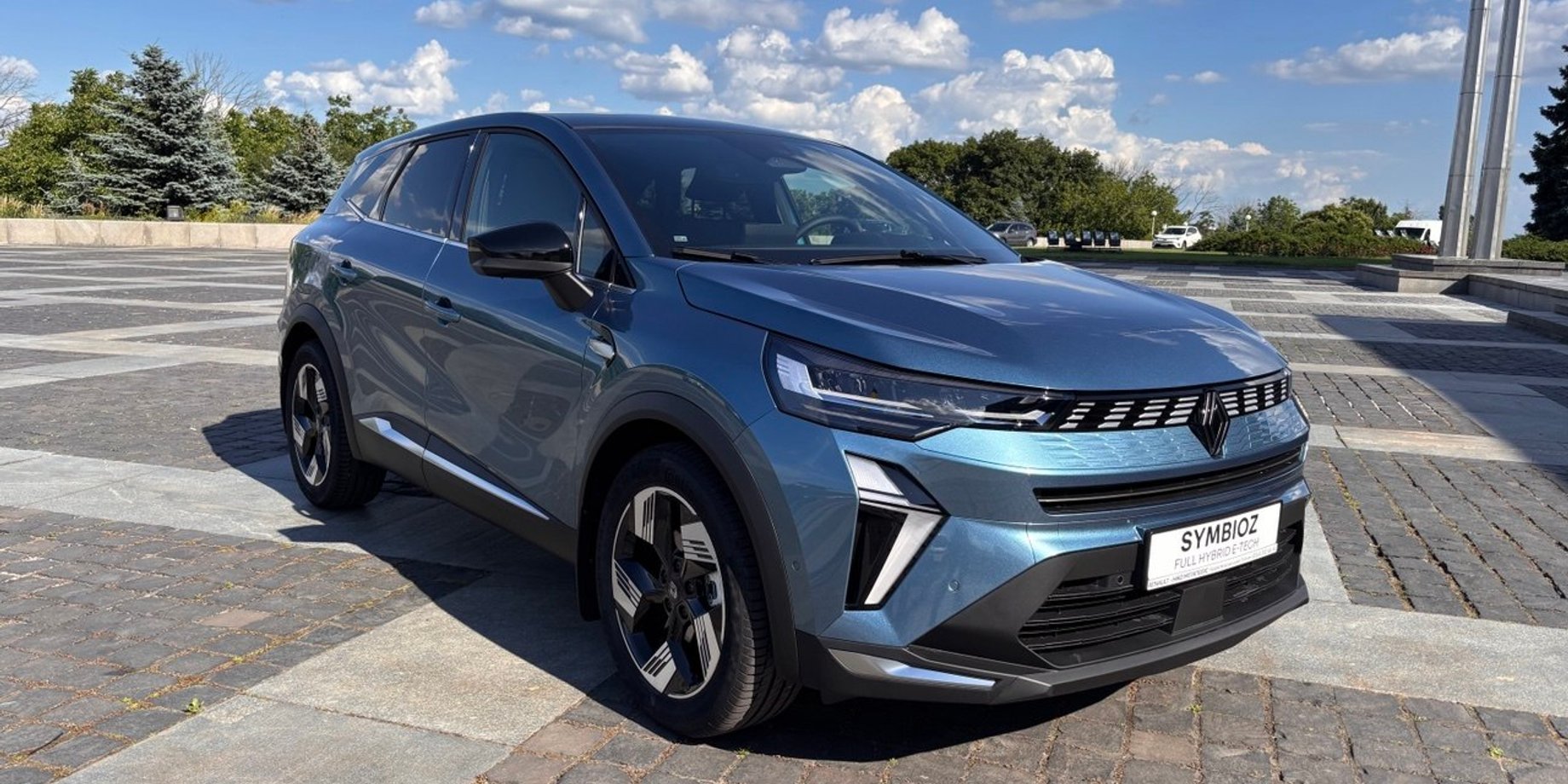В Україні з'явився новий кросовер Renault Symbioz: ціни та характеристики