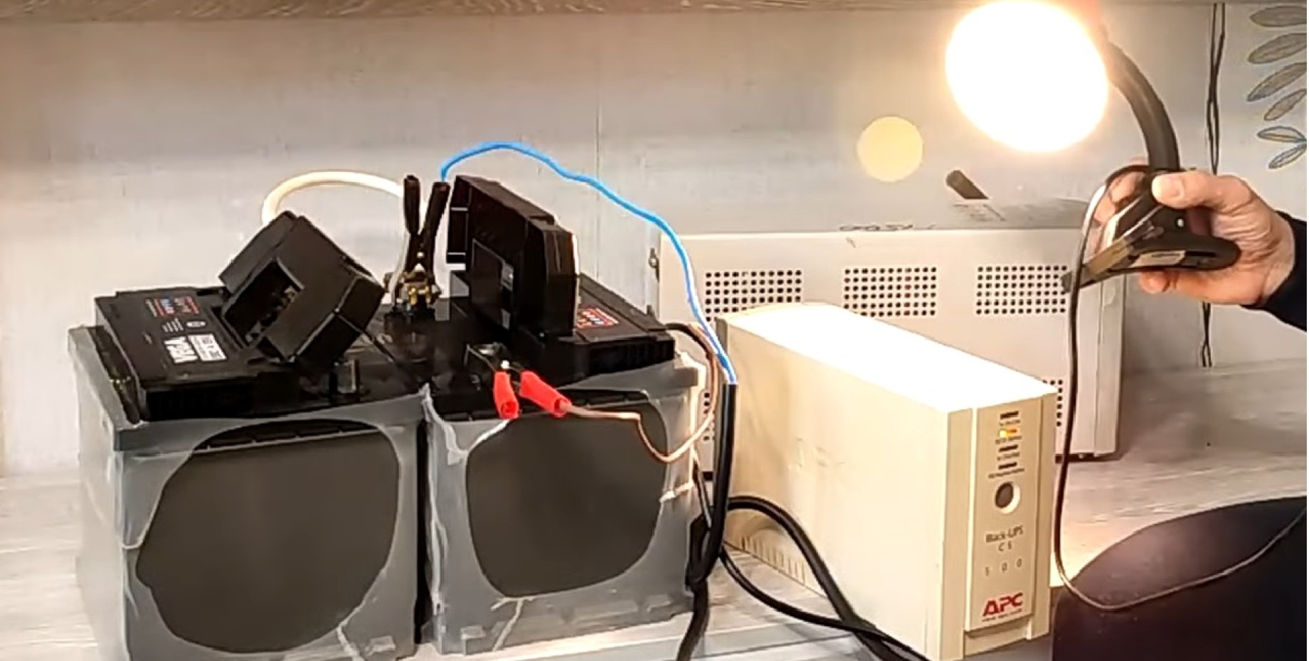 Портативная зарядная станция своими руками | Видео-инструкция