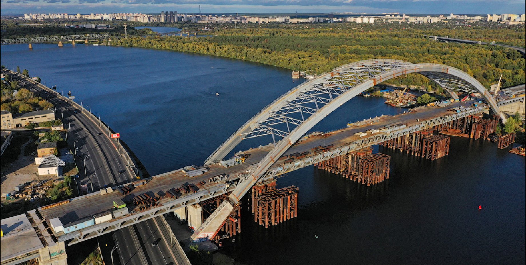 Есть ли мост. Подольско-Воскресенский мост. Подольский мост в Киеве. Воскресенский мост Киев. Недостроенный мост в Киеве.