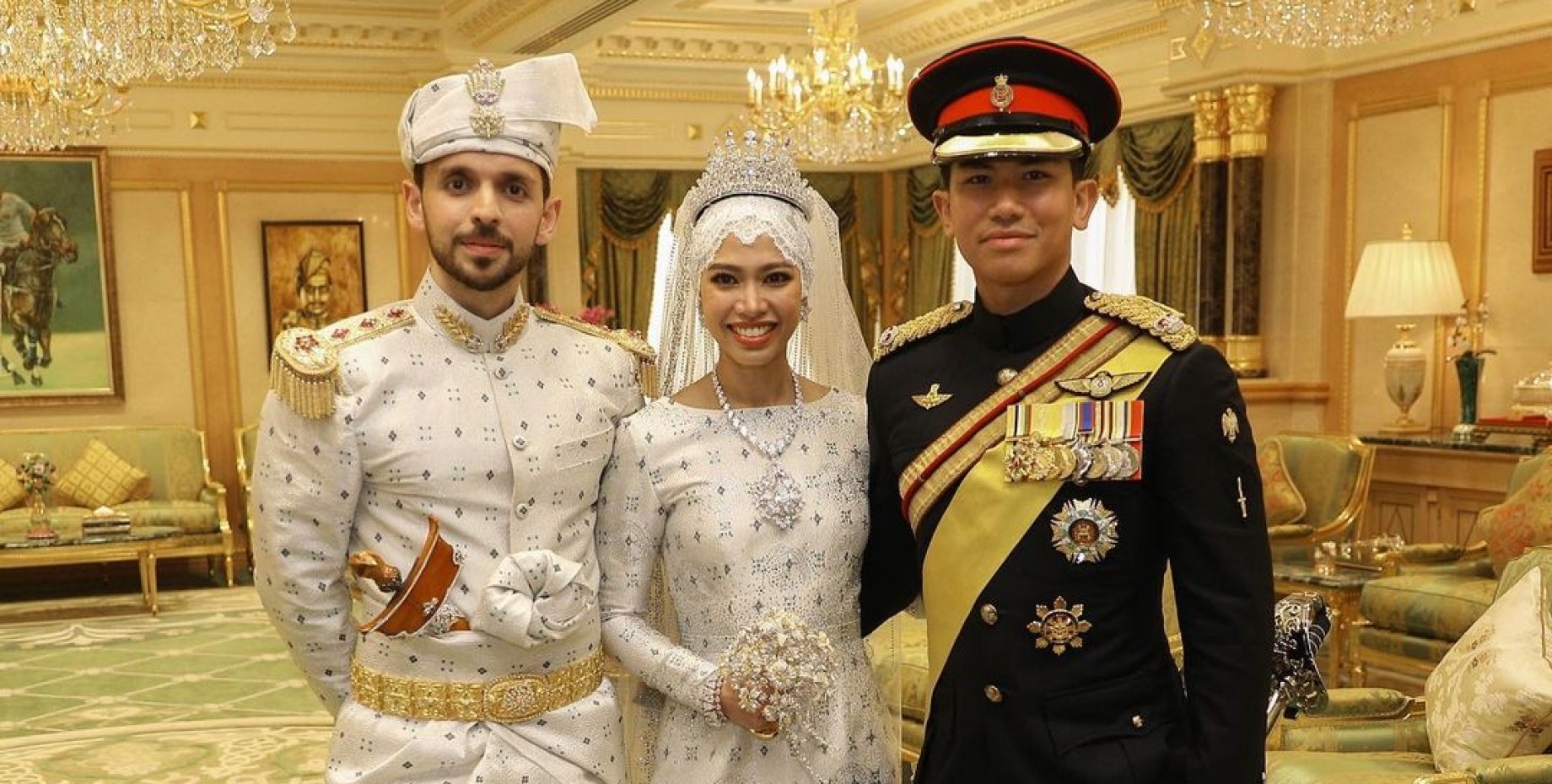 Девушка вышла замуж за принца. Свадьба принцессы Брунея фадзилы. Свадьба принцессы Брунея Хафизы. Дочь Султана Хассанала Болкиаха.