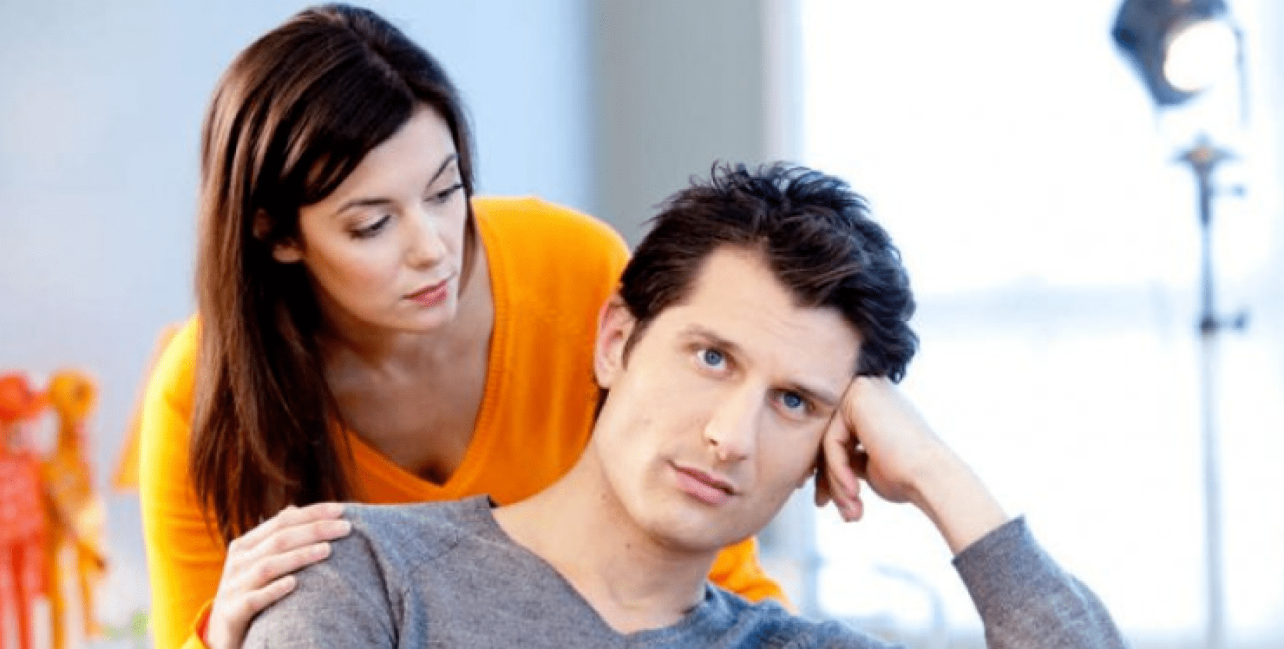 Женщина просит денег у мужа. Мужчина делает предложение. Мужчина деньги девушка. Девушка требует. Психологическое консультирование.