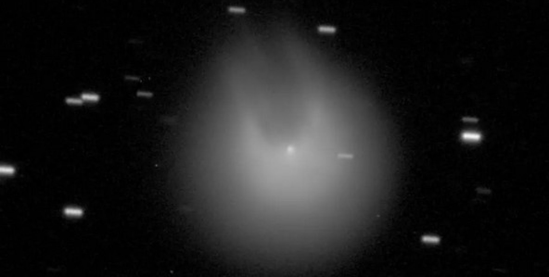 Комета понса брукса когда будет видна. Комета Брукса. Комета Понса. Улетел в космос. Падение кометы 2023 сейчас.