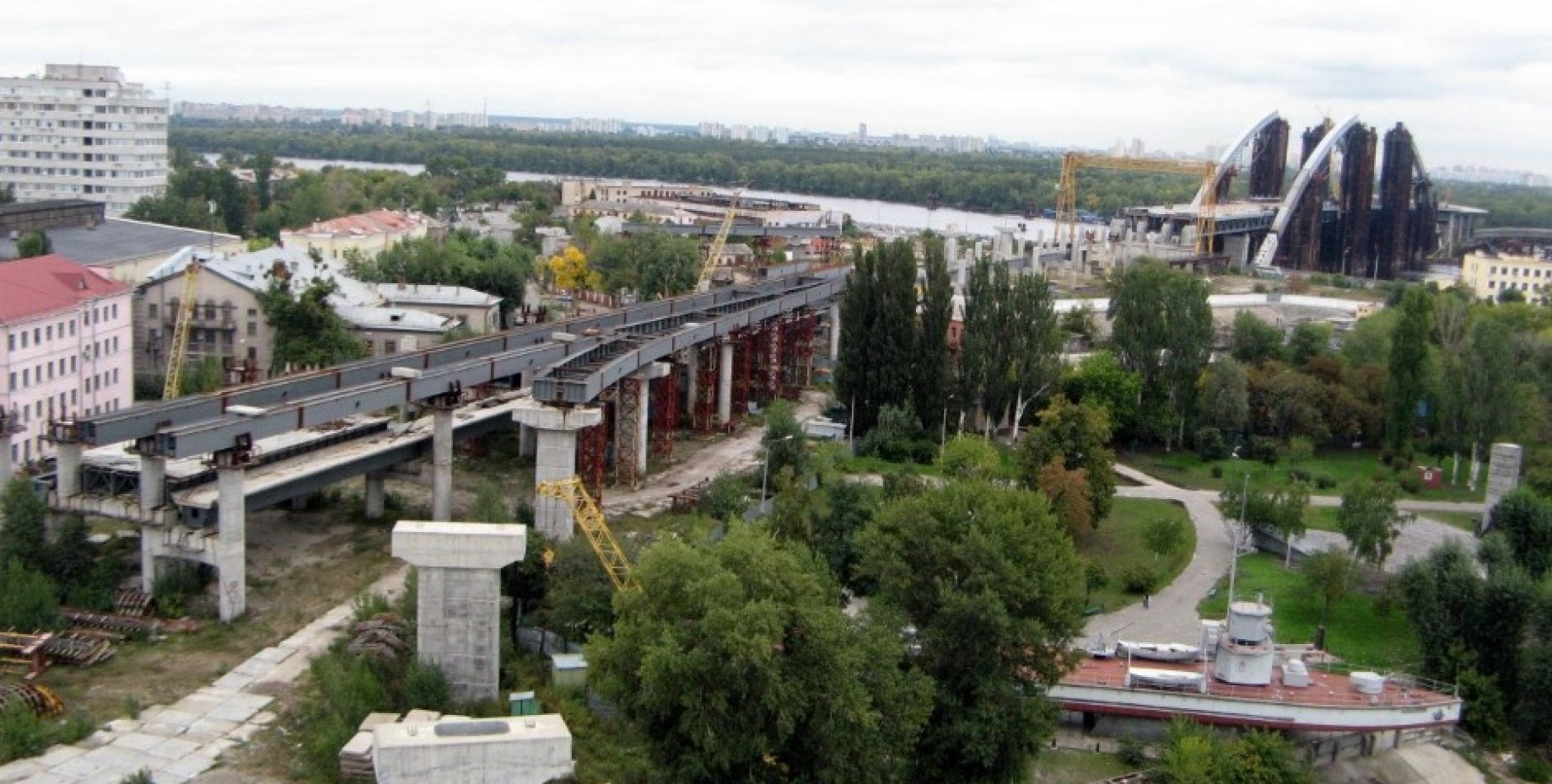 Киев строительство на Горбачихе