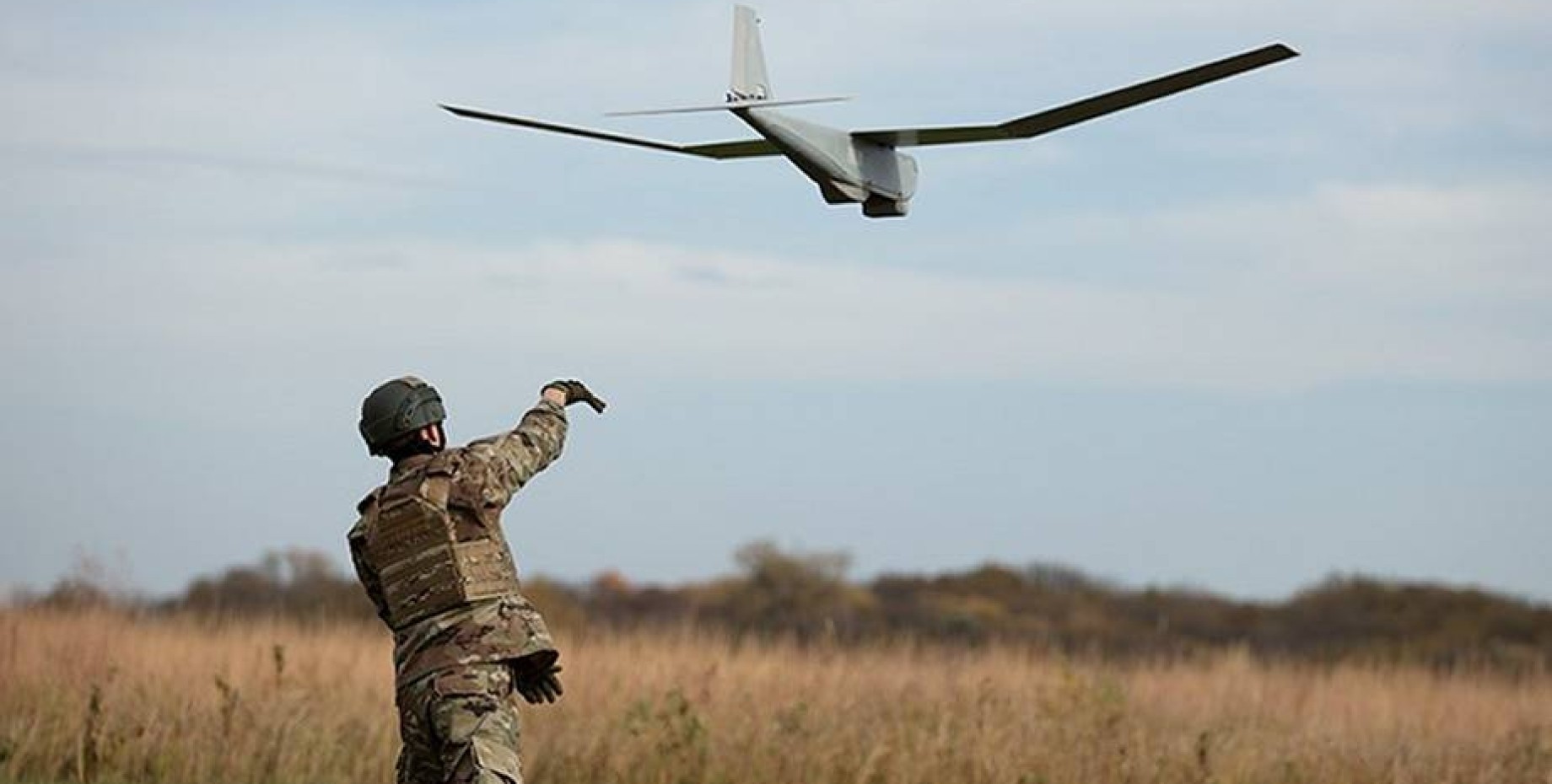 Видео солдат уклоняется от дрона. БПЛА RQ-20 Puma. Байрактар ВСУ. Лочин беспилотник Узбекистан. AEROVIRONMENT Puma AE.