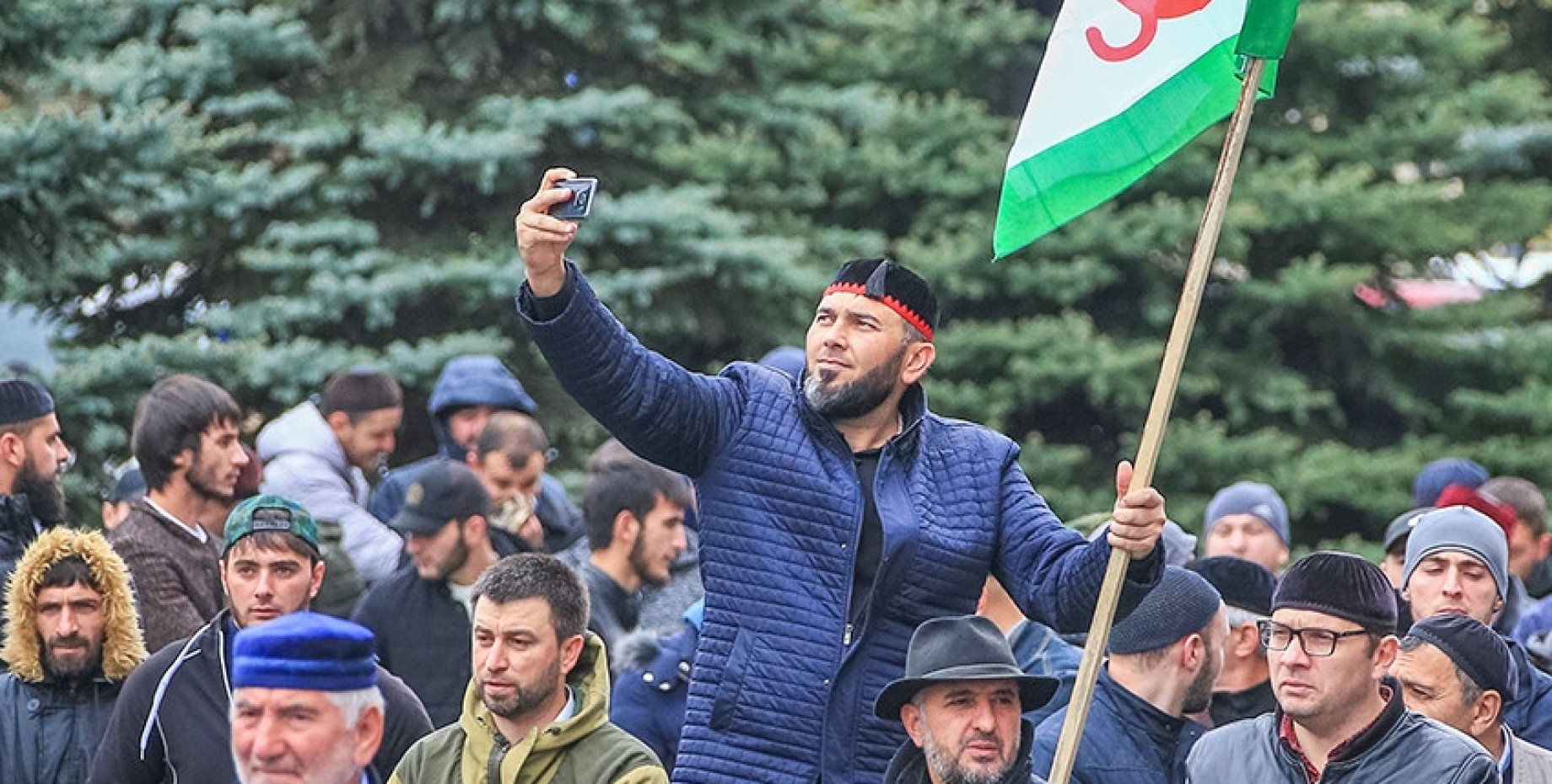 Северный кавказ сегодня. Митинг в Ингушетии 2018. Чечня Ингушетия. Митинг в Магасе 2018. Ингуши митинг.