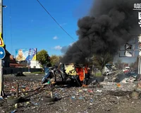 ЗС РФ вдарили по Чорноморську "шахедами": влучили в авто та місцевий ринок, є жертви (фото)