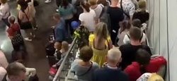 Тысячи россиян ждут на полу на полотенцах: в аэропорту Сочи коллапс и хаос (видео)
