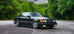 Их выпустили всего три: самый дорогой Mercedes W124 оценили в $900 000 (фото)